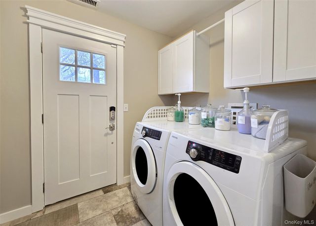 9 Keystone Court, Centereach, NY 11720