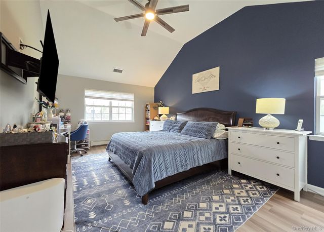 9 Keystone Court, Centereach, NY 11720