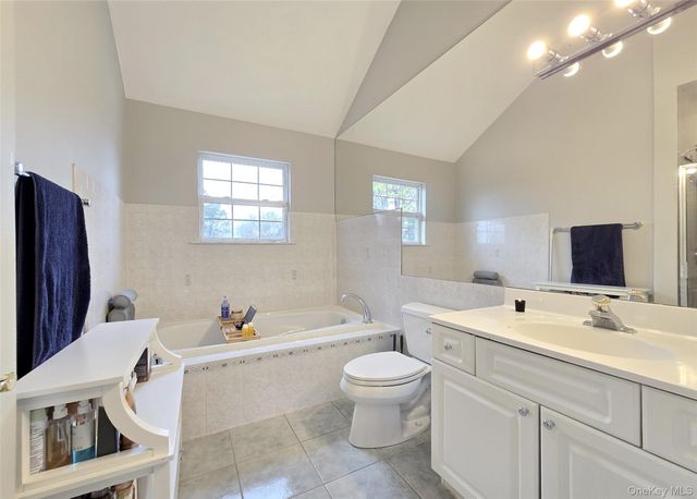 9 Keystone Court, Centereach, NY 11720