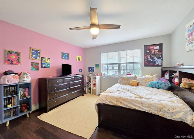 9 Keystone Court, Centereach, NY 11720