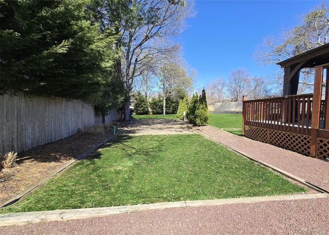 9 Keystone Court, Centereach, NY 11720