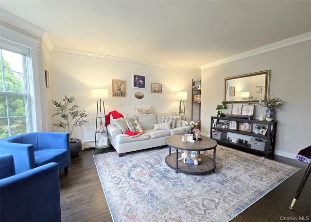 9 Keystone Court, Centereach, NY 11720