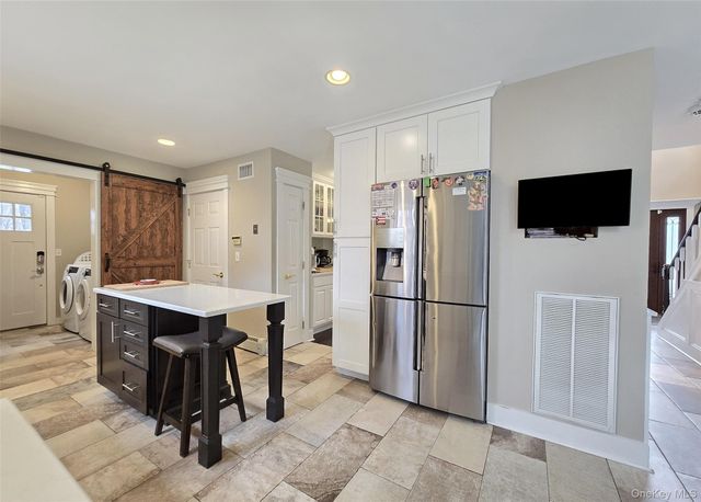 9 Keystone Court, Centereach, NY 11720