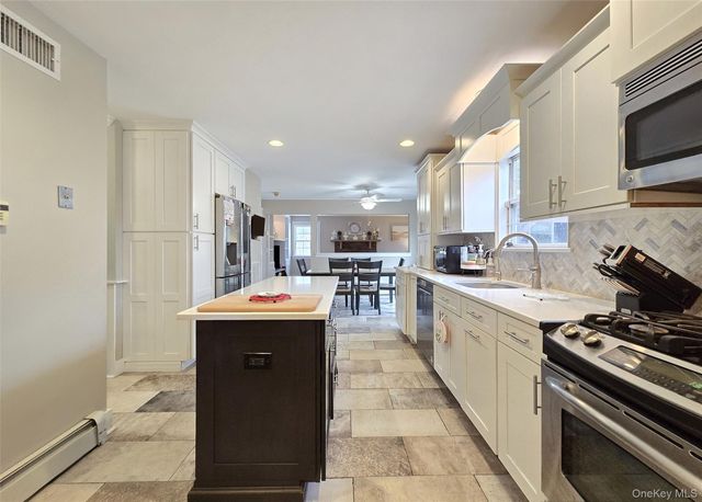 9 Keystone Court, Centereach, NY 11720