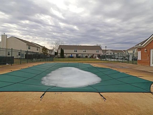 904 Charleston Way Drive, 20F, Westerville, OH 43081