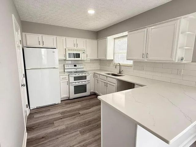 904 Charleston Way Drive, 20F, Westerville, OH 43081