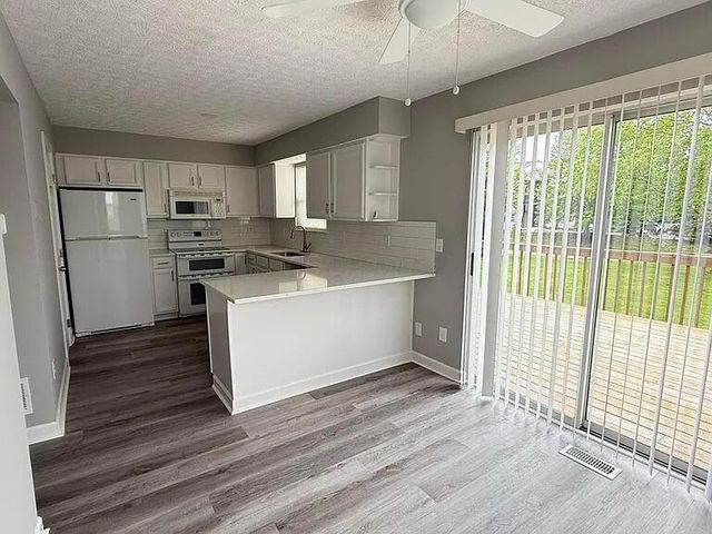 904 Charleston Way Drive, 20F, Westerville, OH 43081