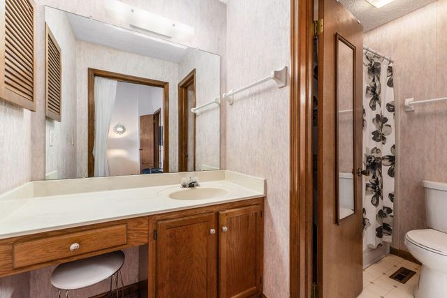 1949 Rockdale Drive, 32, Columbus, OH 43229