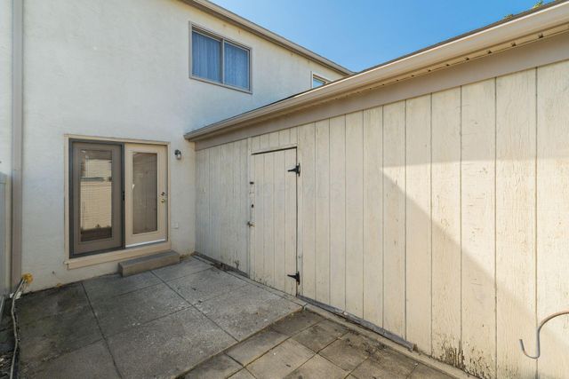 1949 Rockdale Drive, 32, Columbus, OH 43229