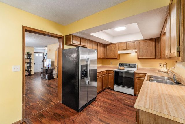 1949 Rockdale Drive, 32, Columbus, OH 43229