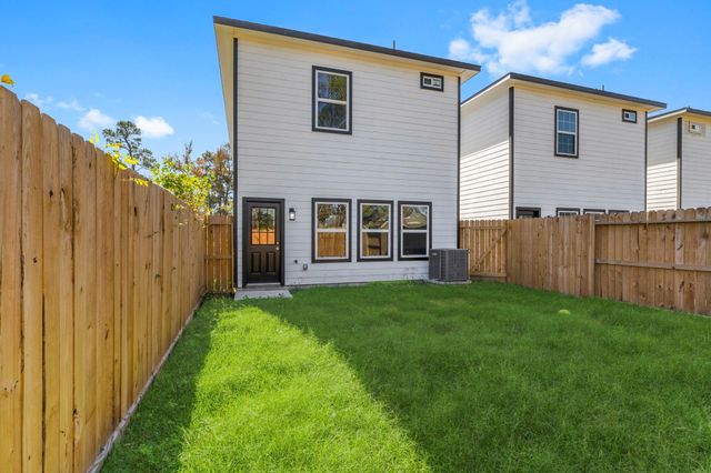 8161 Crestview Drive, Houston, TX 77028