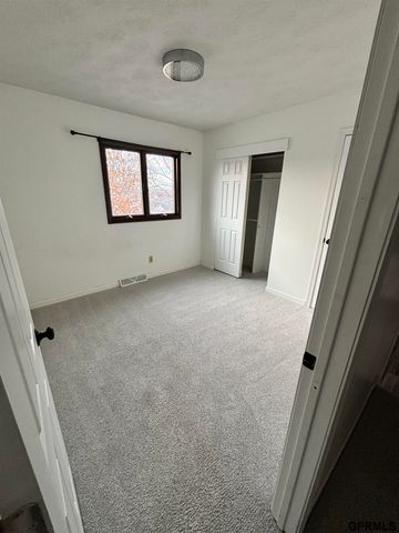 4824 Glasgow Avenue, Omaha, NE 68157