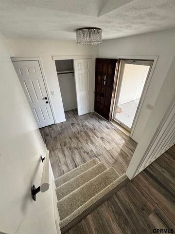 4824 Glasgow Avenue, Omaha, NE 68157