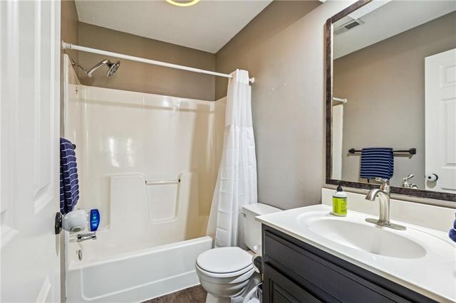 6200 NE 48th Terrace, Kansas City, MO 64119