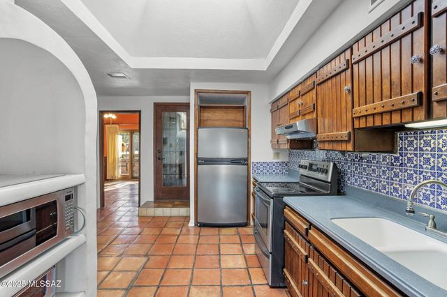 4051 W Anklam Road, Tucson, AZ 85745