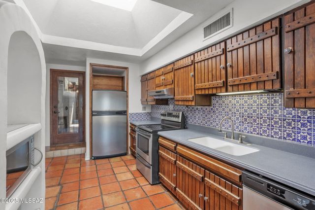 4051 W Anklam Road, Tucson, AZ 85745