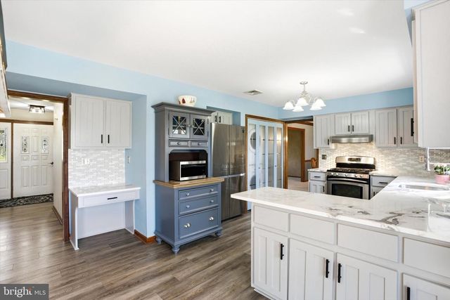 25446 MOUNT PLEASANT RD, Columbus, NJ 08022