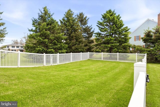 25446 MOUNT PLEASANT RD, Columbus, NJ 08022