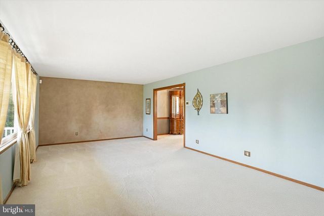 25446 MOUNT PLEASANT RD, Columbus, NJ 08022