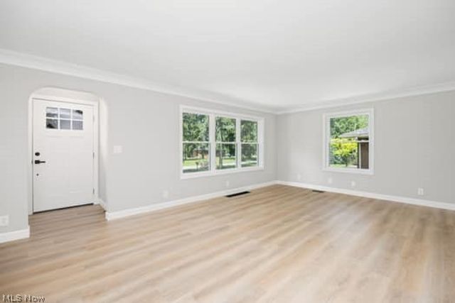 2805 Glencoe, Akron, OH 44319