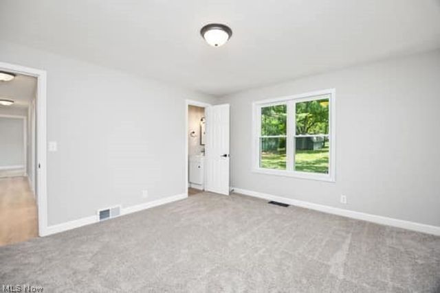 2805 Glencoe, Akron, OH 44319