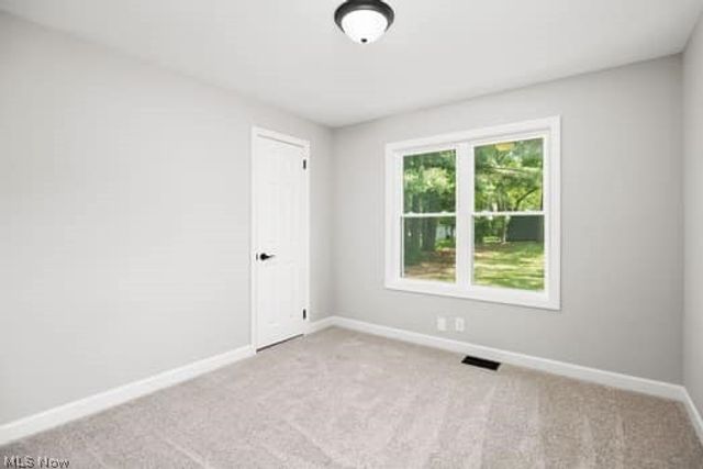 2805 Glencoe, Akron, OH 44319