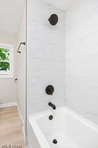 2805 Glencoe, Akron, OH 44319