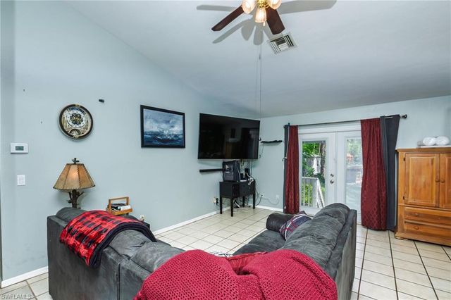 3330 4th AVE SE, Naples, FL 34117