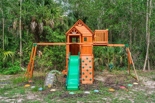 3330 4th AVE SE, Naples, FL 34117