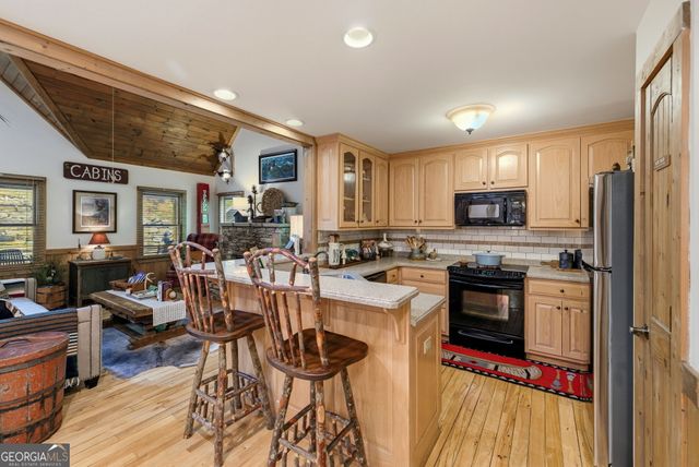 634 Little Hawk Road, Sautee Nacoochee, GA 30571