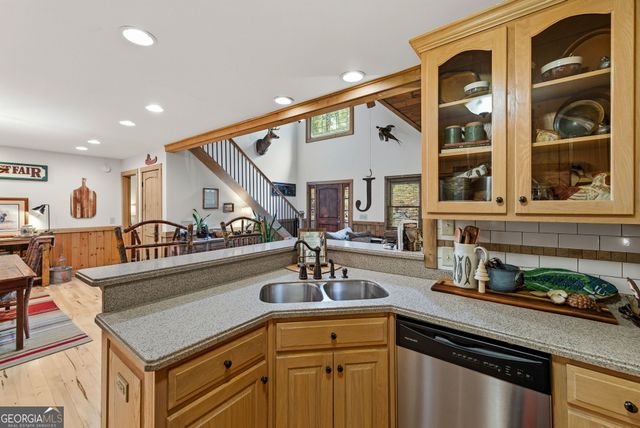 634 Little Hawk Road, Sautee Nacoochee, GA 30571