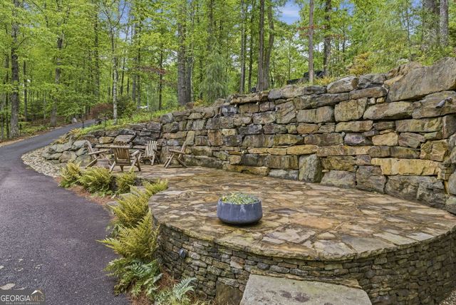 634 Little Hawk Road, Sautee Nacoochee, GA 30571