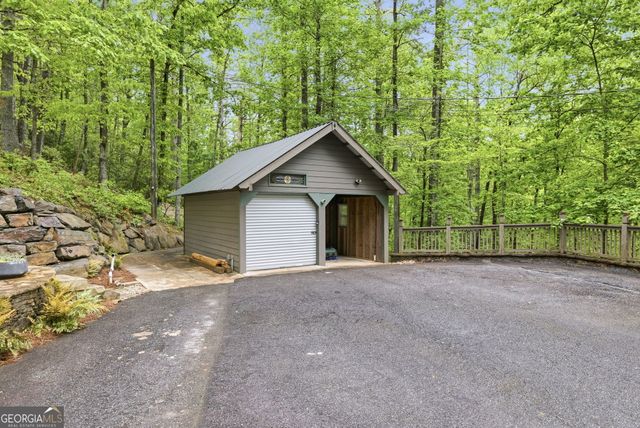 634 Little Hawk Road, Sautee Nacoochee, GA 30571