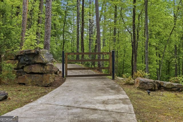 634 Little Hawk Road, Sautee Nacoochee, GA 30571