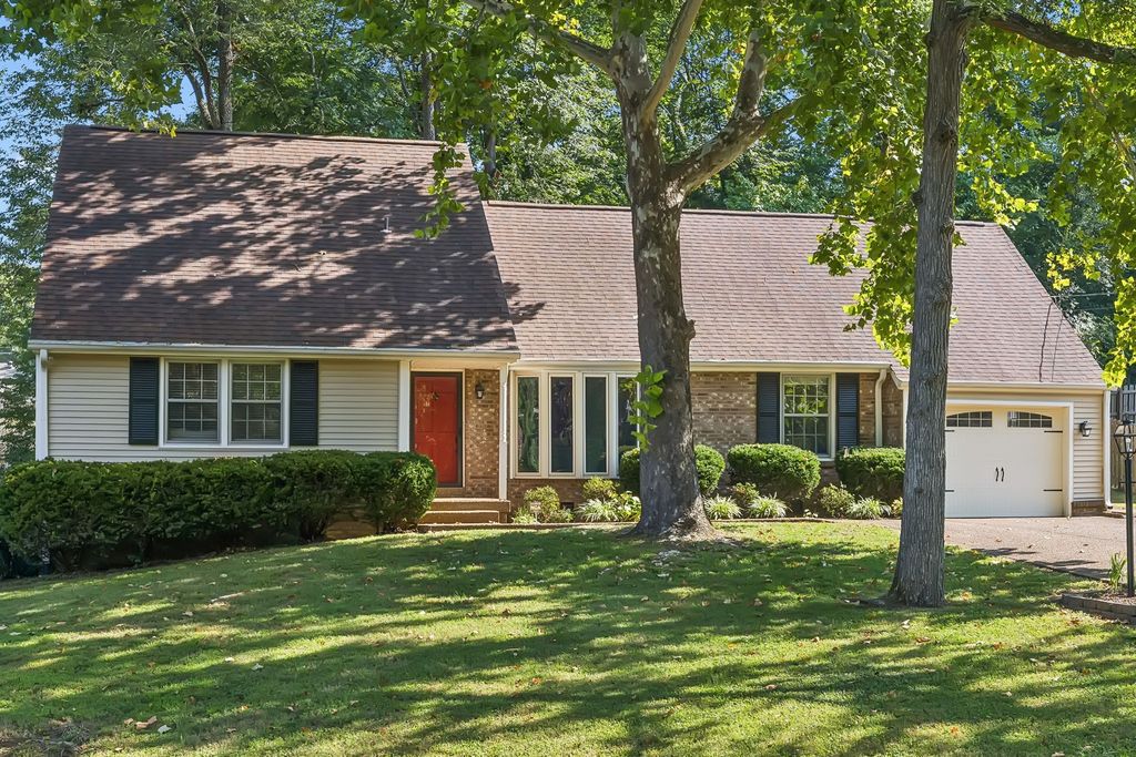 7041 Cotton Blossom Ln, Nashville, TN 37221