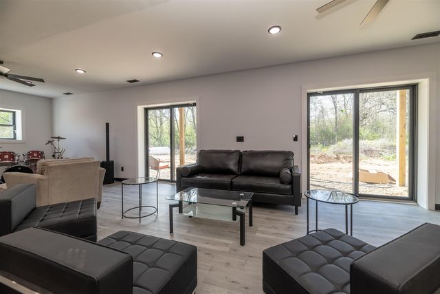 10771 N 47th Street, Augusta, MI 49012