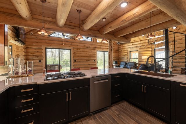 10771 N 47th Street, Augusta, MI 49012