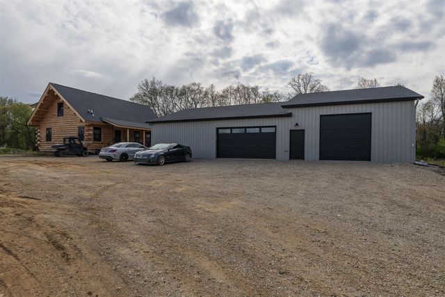 10771 N 47th Street, Augusta, MI 49012