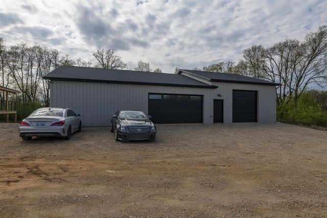 10771 N 47th Street, Augusta, MI 49012