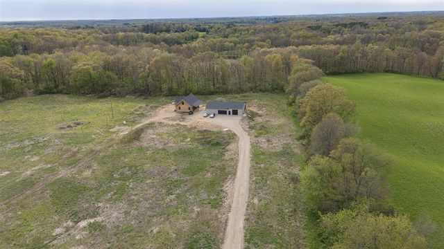 10771 N 47th Street, Augusta, MI 49012