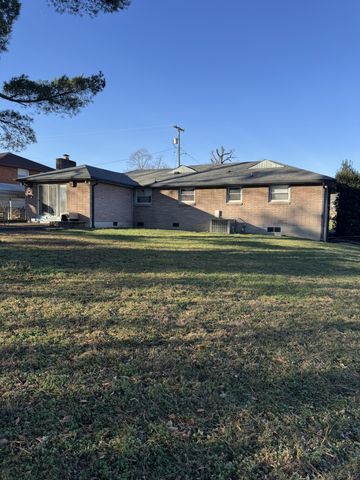 1908 Berkshire Dr, Nashville, TN 37216