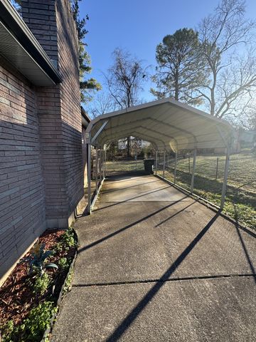 1908 Berkshire Dr, Nashville, TN 37216