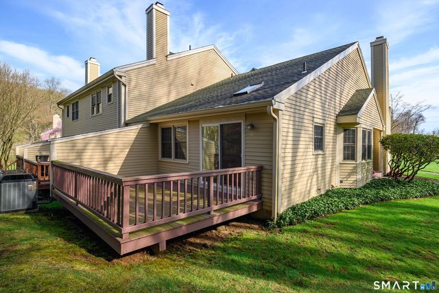 40 Sullivan Farm 40, New Milford, CT 06776