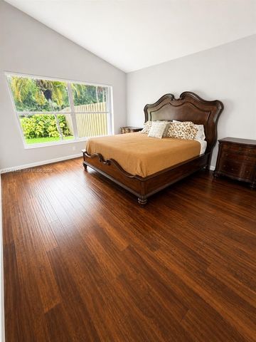 10750 NW 10th Street, Plantation, FL 33322