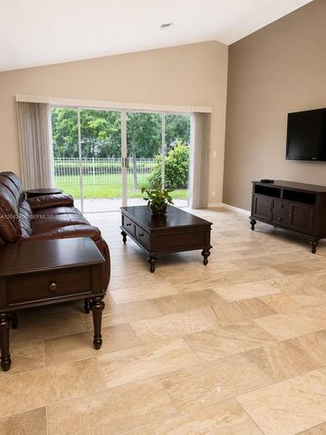 10750 NW 10th Street, Plantation, FL 33322