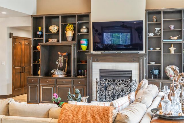 3 Levantino Lane, Hot Springs Village, AR 71909