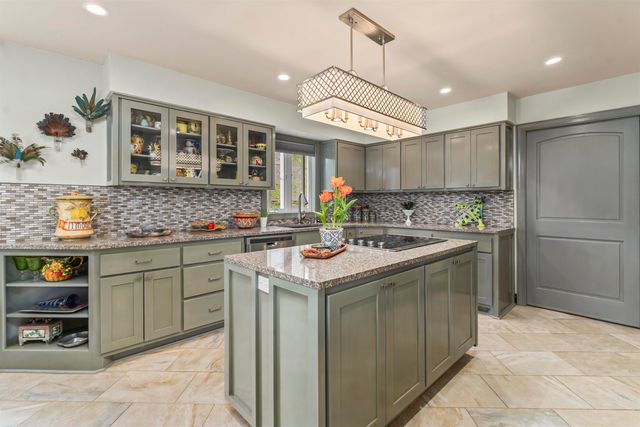 3 Levantino Lane, Hot Springs Village, AR 71909