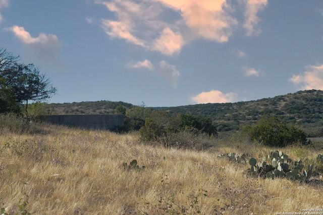 97 SD 45690, Rocksprings, TX 78880