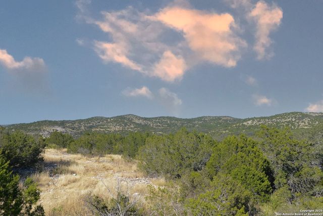 97 SD 45690, Rocksprings, TX 78880