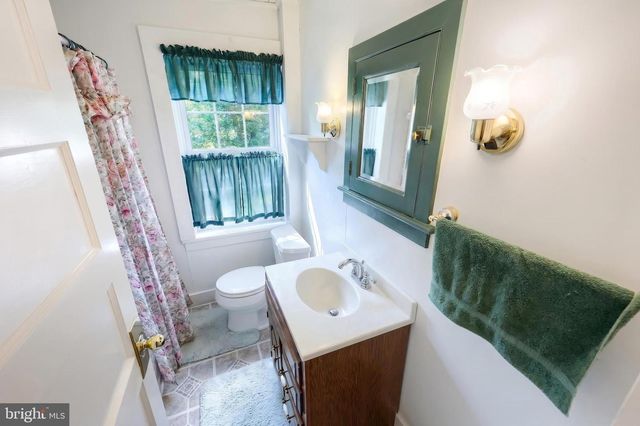 25 JOHN EDWARD DR, Littlestown, PA 17340